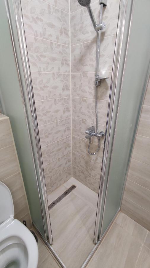 Rybalsky Studio Apartment Dnipro View Kiev Esterno foto