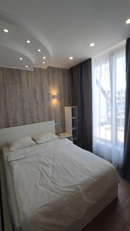 Rybalsky Studio Apartment Dnipro View Kiev Esterno foto