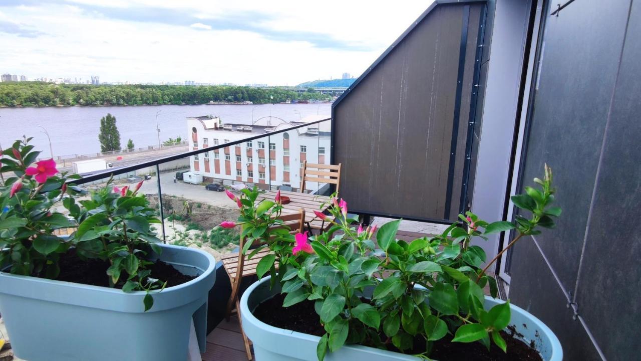 Rybalsky Studio Apartment Dnipro View Kiev Esterno foto
