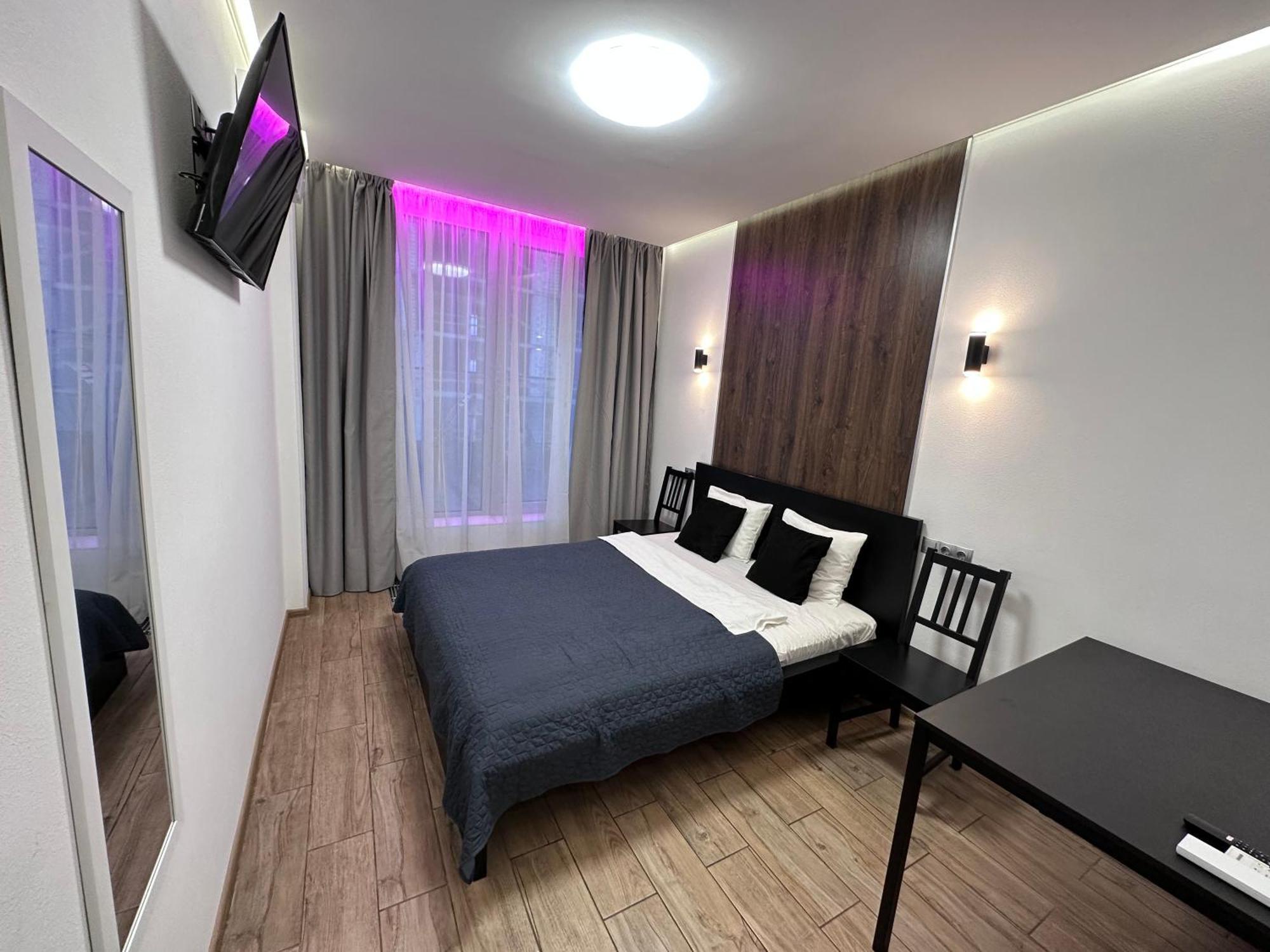 Rybalsky Studio Apartment Dnipro View Kiev Esterno foto