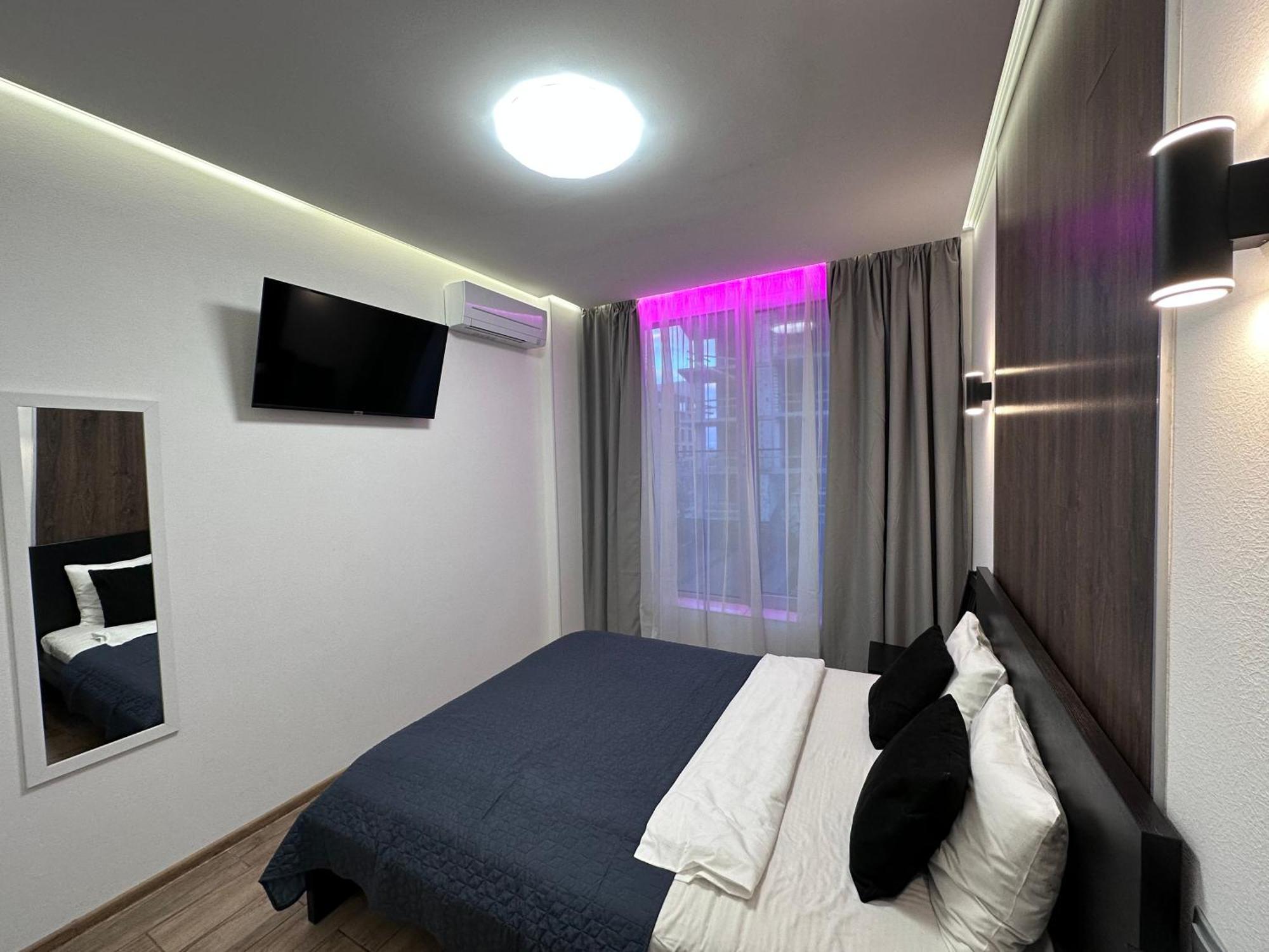 Rybalsky Studio Apartment Dnipro View Kiev Esterno foto